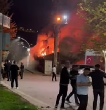 Kocaeli Hereke sahilde yangın!