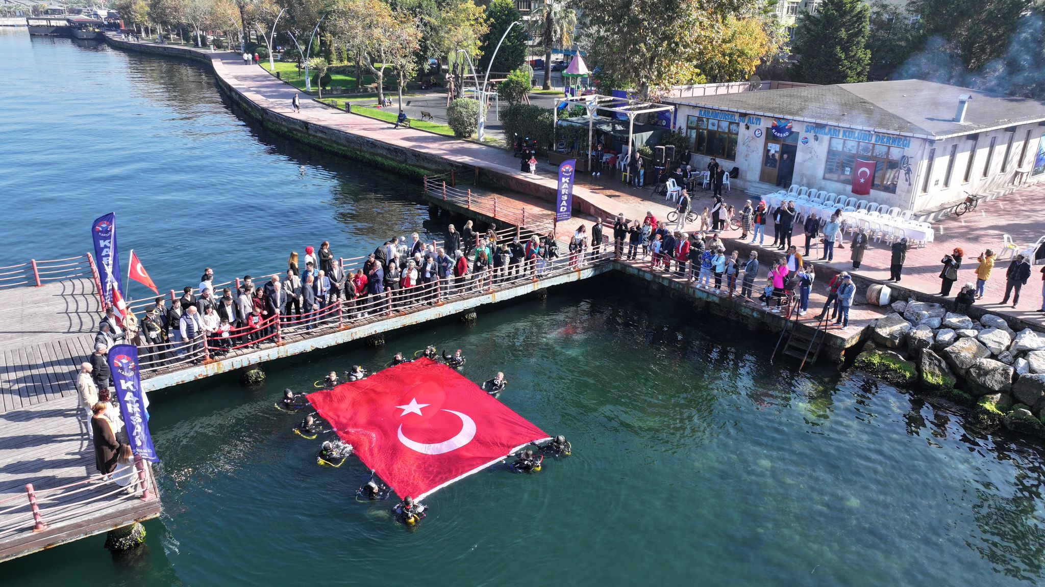 Cumhuriyetin kuruluşunun 101. Yıldönümü kutlamaları tüm yurtta olduğu gibi Karamürsel’de