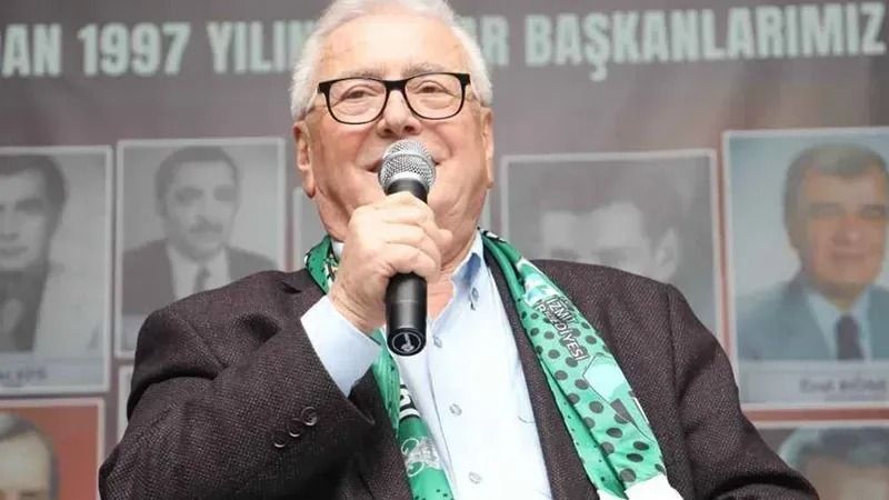 Kocaelispor Başkanı Recep Durul, eski başkan Sefa Sirmen'i Ümraniyespor maçına