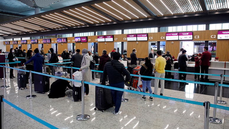 İsrail’in saldırılarından kaçan yüzlerce Lübnanlı Türkiye’ye gelmeye başladı. Lübnan vatandaşları,