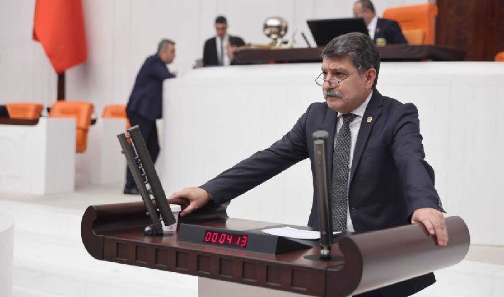 CHP Kocaeli Milletvekili Prof. Dr. Mühip Kanko, sendikalı oldukları için