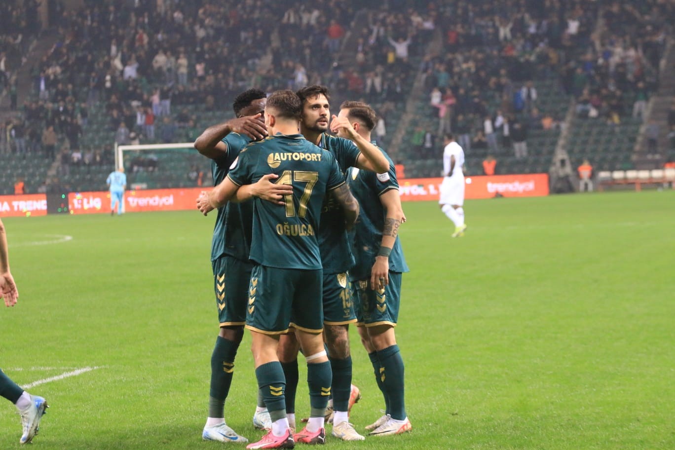 Kocaelispor 90'da Mendes ile hayat buldu! 2-1
