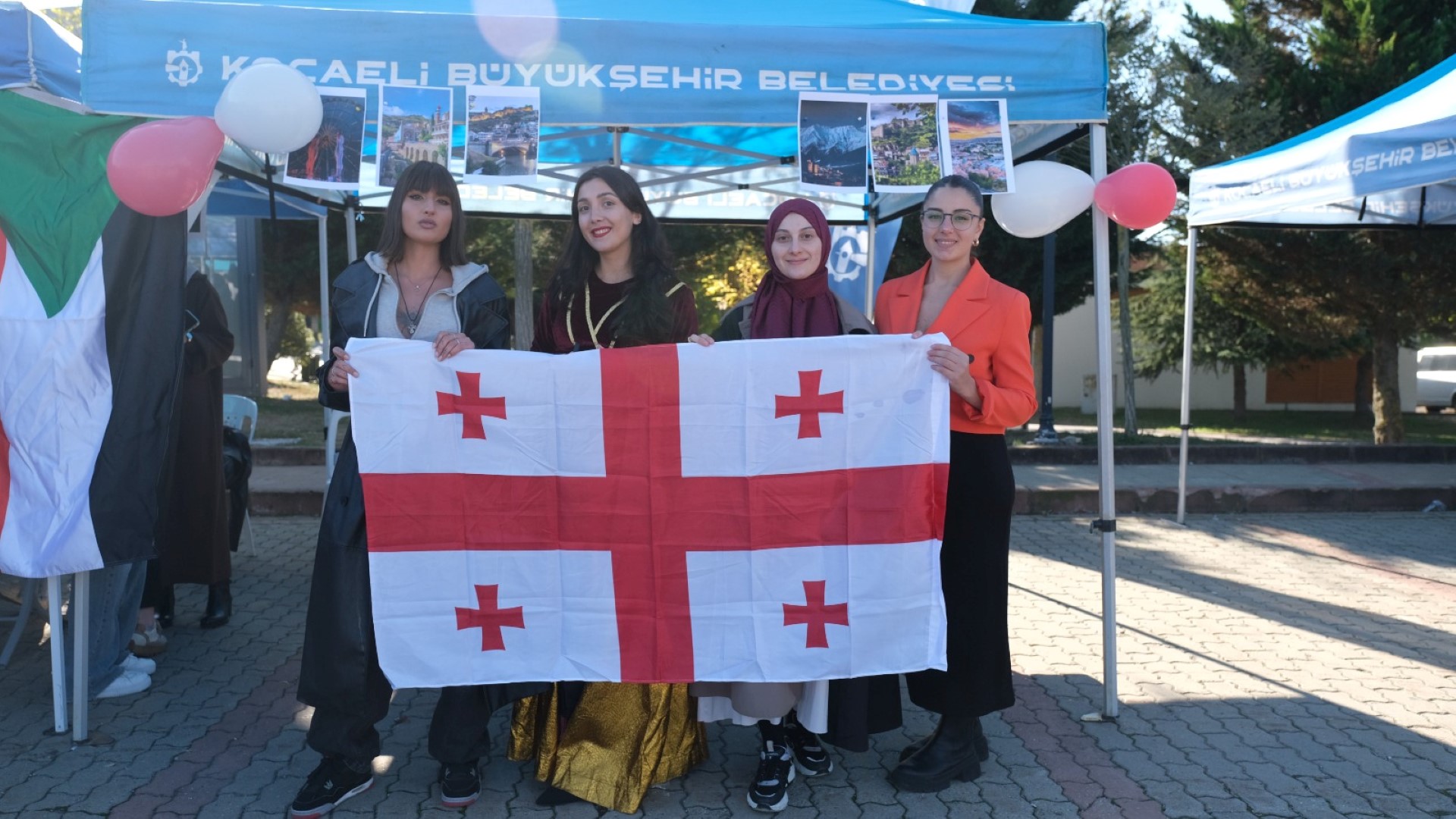 Kocaeli’de kültürel paylaşım günü: Yüzlerce yabancı öğrenci bir arada