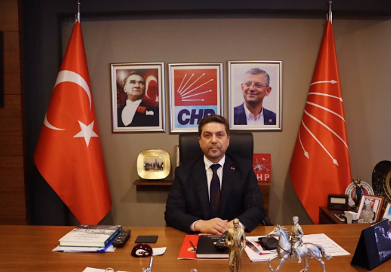 CHP Kocaeli İl Başkanı Bülent Sarı, Birleşik Metal-İş Sendikası'nın toplu