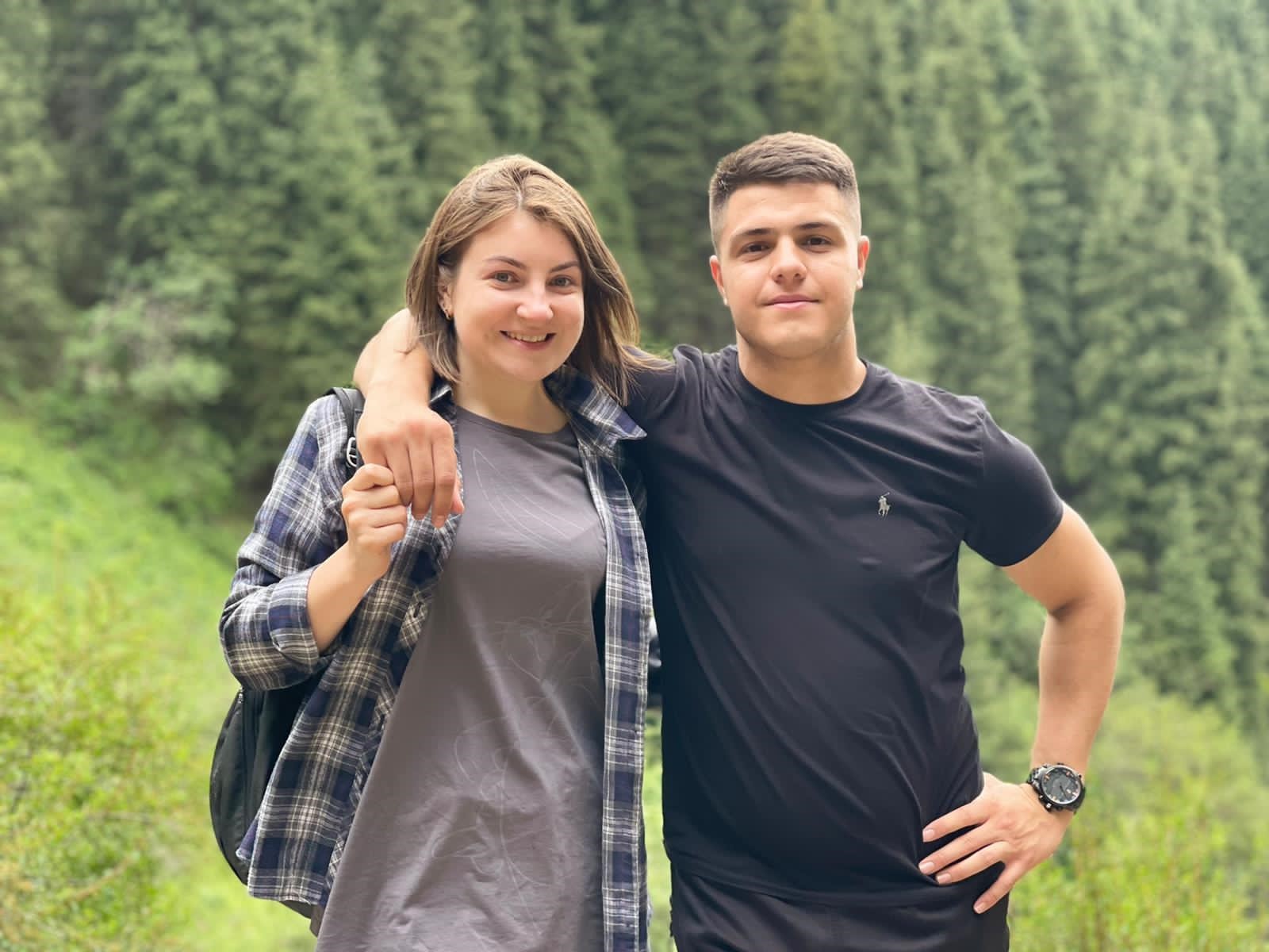 Bir oğlu şehit edilen doktoru İsrail askerleri götürdü