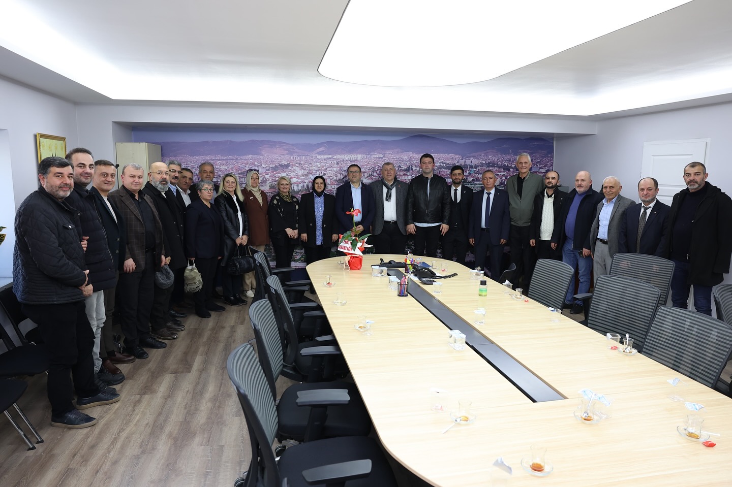 CHP'li Gökçe, MHP'lileri konuk etti