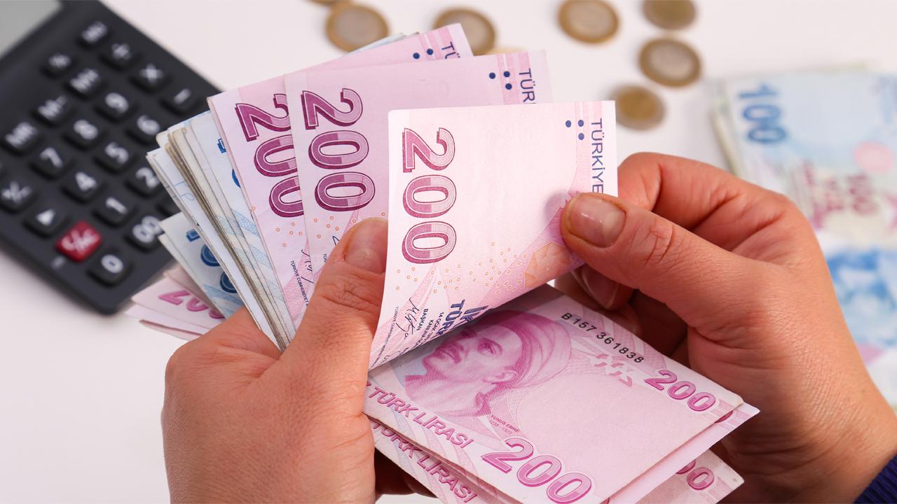 Bayram ihtiyaç kredisi veren bankalar 2025: En düşük faizli seçenekler
