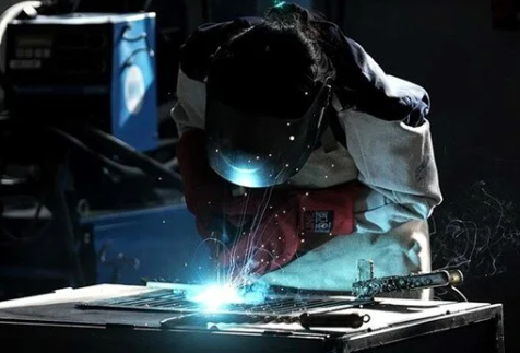 Sanayi üretimi 2 yılın zirvesinde, aralıkta aylık bazda yüzde 5