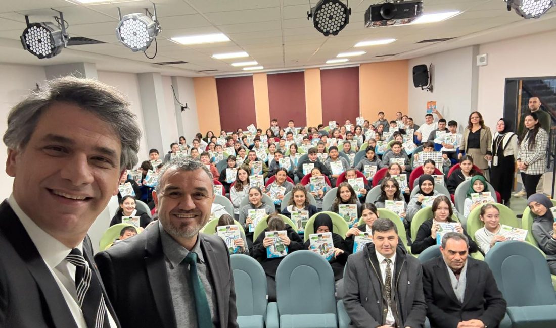 Kartepe Belediye Başkanı Av.M.Mustafa Kocaman, Kartepe’de eğitim gören 8 ve