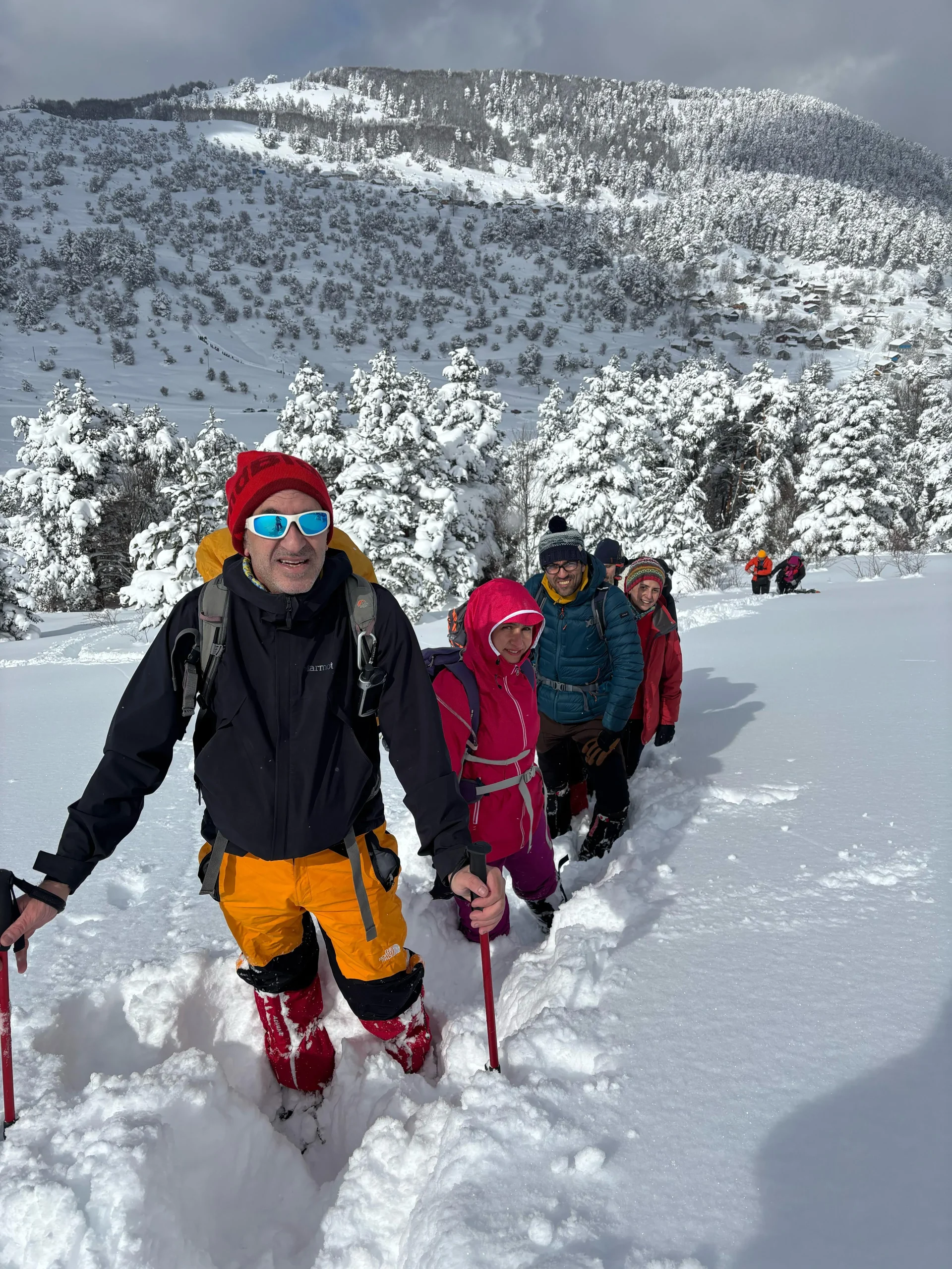 Kocaeli Dağcılık Kulübü Abant’ta kış yürüyüşü yaptı