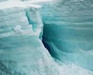 Buzulların Erimesiyle Açılacak Yeni Deniz Yolları: Kim Kazanacak?