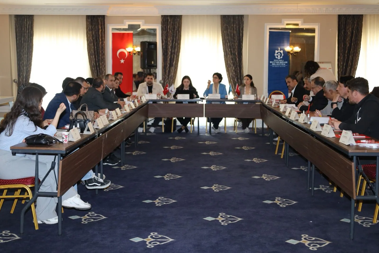 Büyükakın: Romanlar azınlık değil bu memleketin asli unsurudur