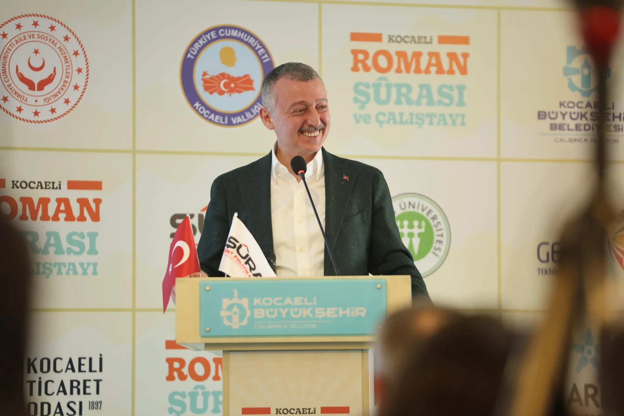 Büyükakın: Romanlar azınlık değil bu memleketin asli unsurudur