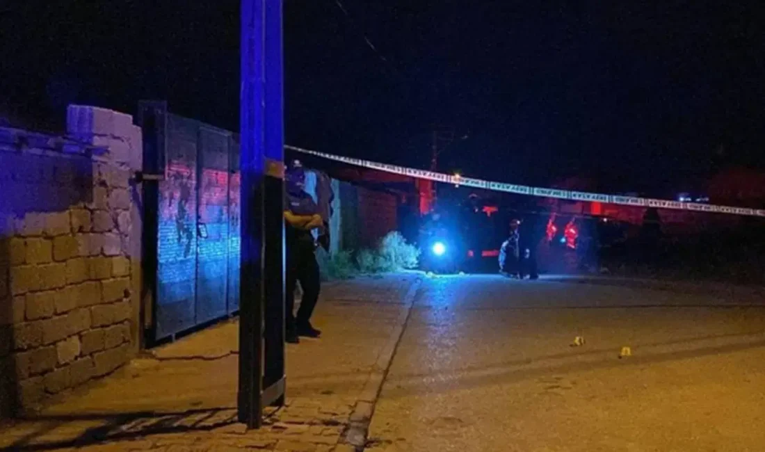 Konya'nın Karatay ilçesinde gece saatlerinde çıkan aile içi tartışma kanlı