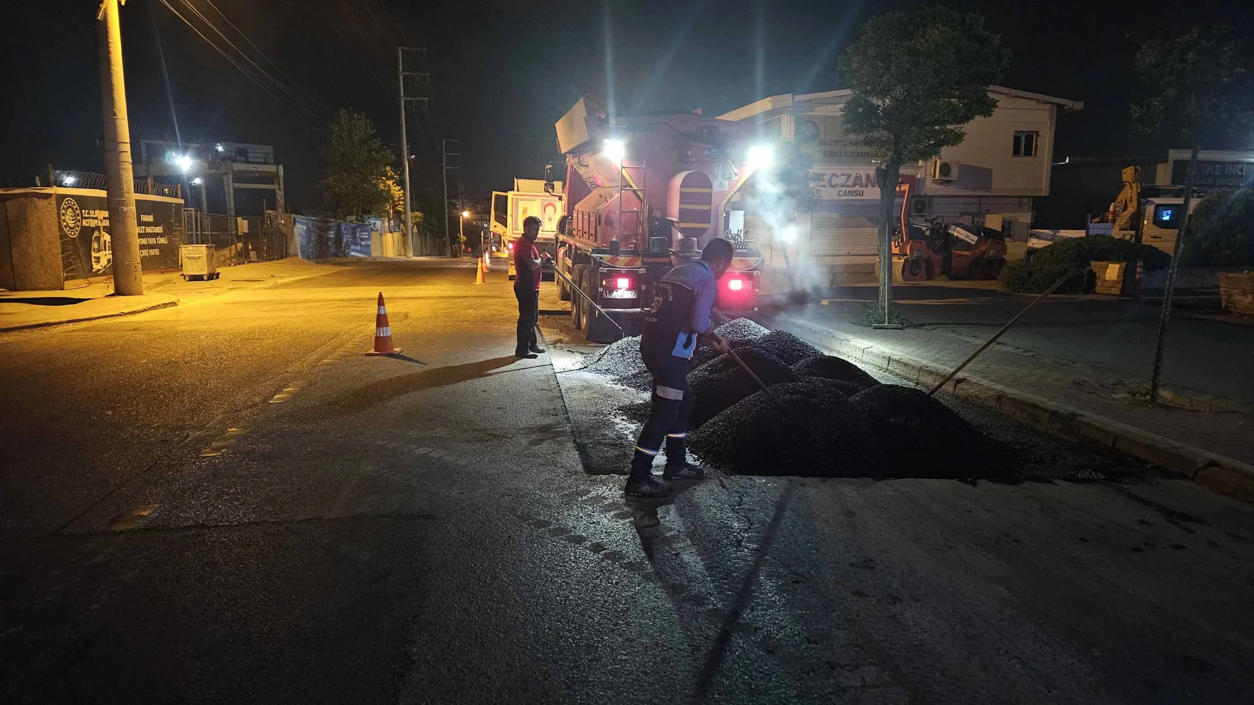 Büyükşehir sahada, yollar 7/24 güvende