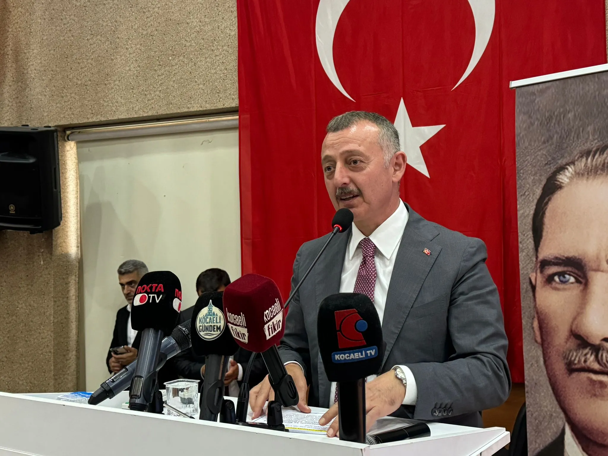 Büyükakın'dan 'Filistin' tepkisi: İsterseniz bütün hesaplarımızı kapatın!