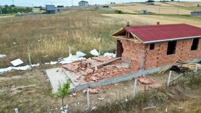 Körfez'de son bir hafta içerisinde iki farklı bölgedeki kaçak yapıların