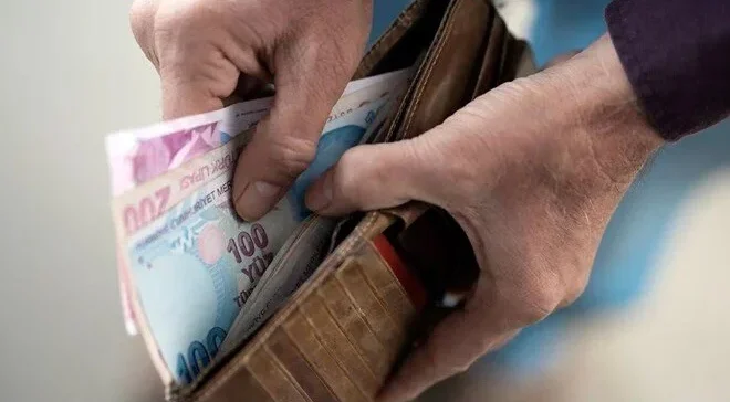 Benzin, sigara, alkol... Hepsine yarın zam geliyor