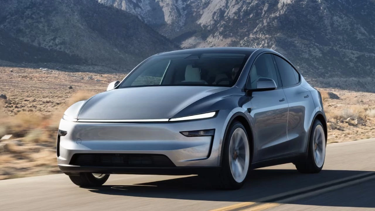 Elektrikli araç sektörünün öncüsü Tesla, 25 bin dolarlık yeni otomobil