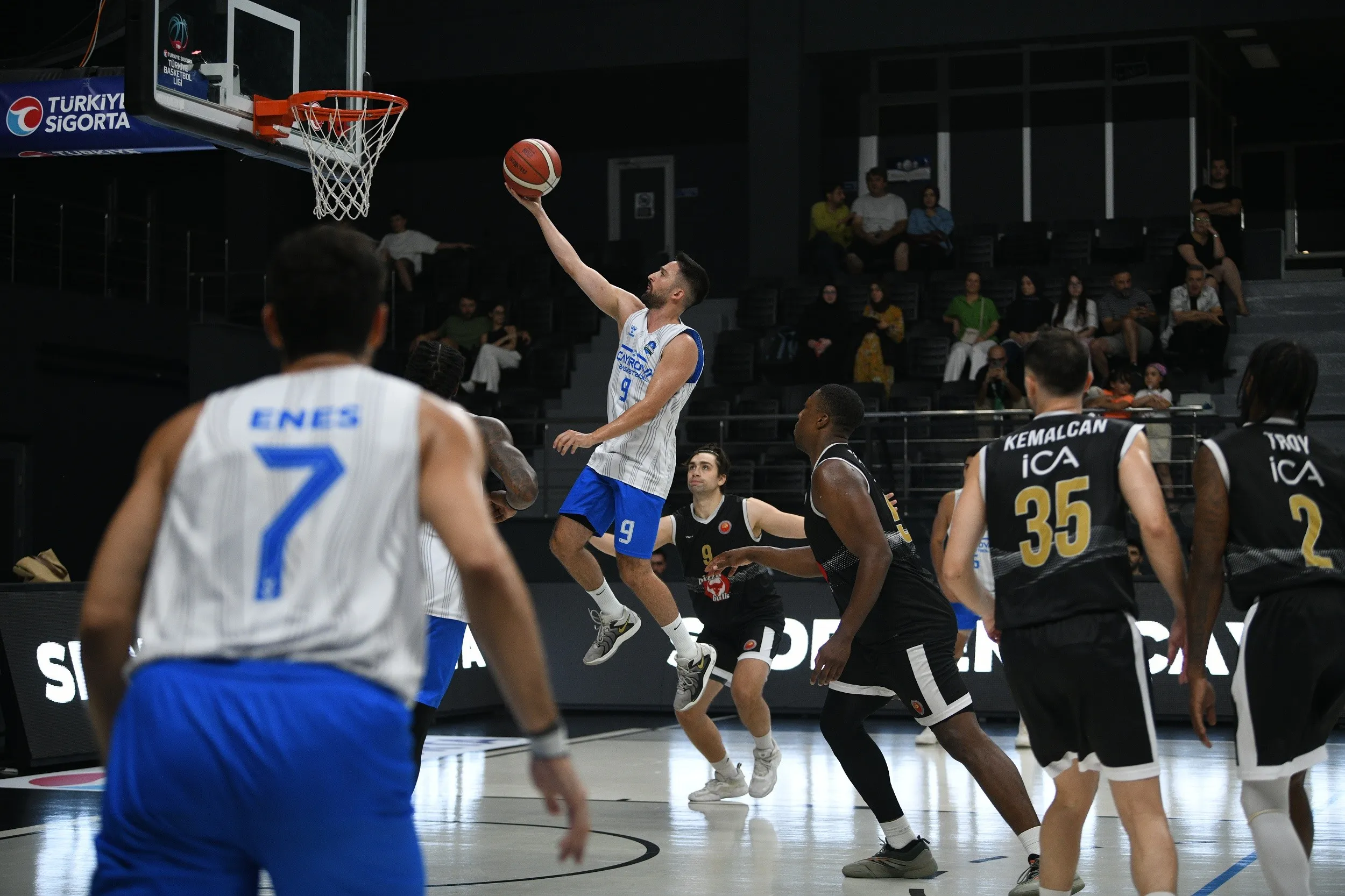 Çayırova Belediyesi, sezonun ilk hazırlık maçında sahadan galibiyetle ayrıldı