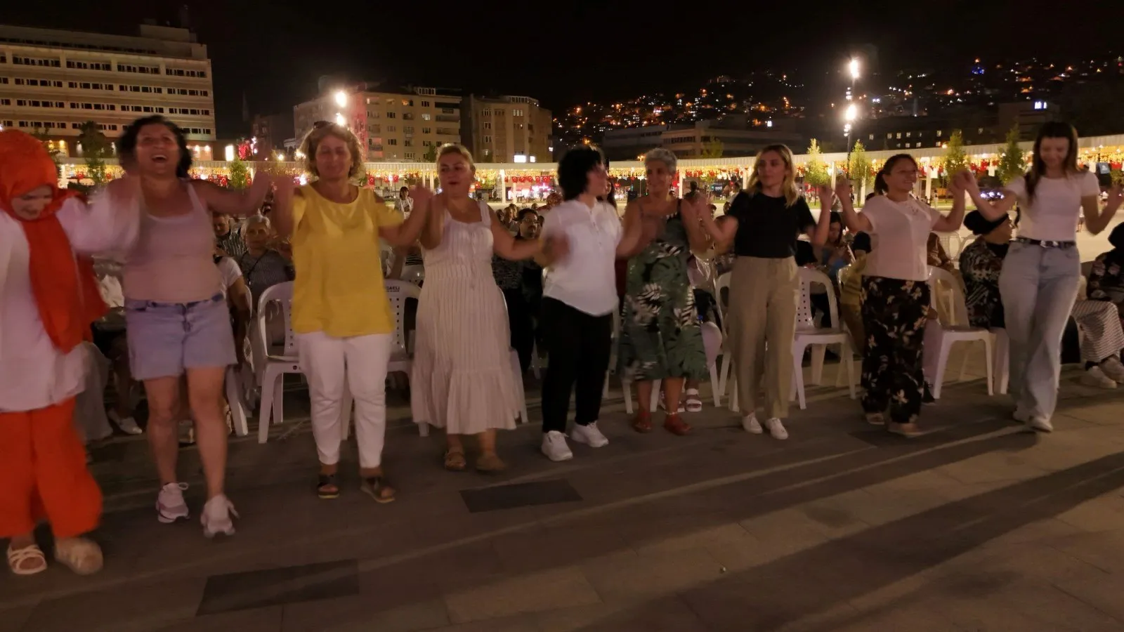 Bu konser Kocaelilileri mest etti