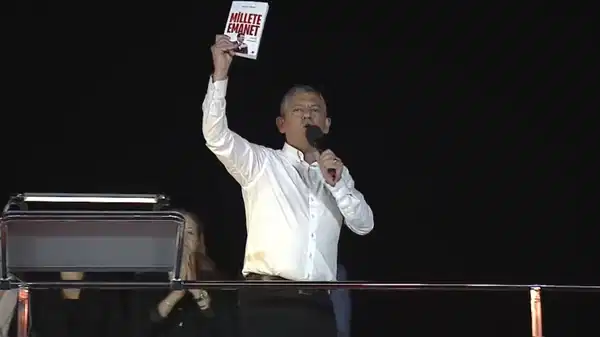 CHP Genel Başkanı Özgür Özel, Kadıköy'de düzenlenen "Millet İradesine Sahip