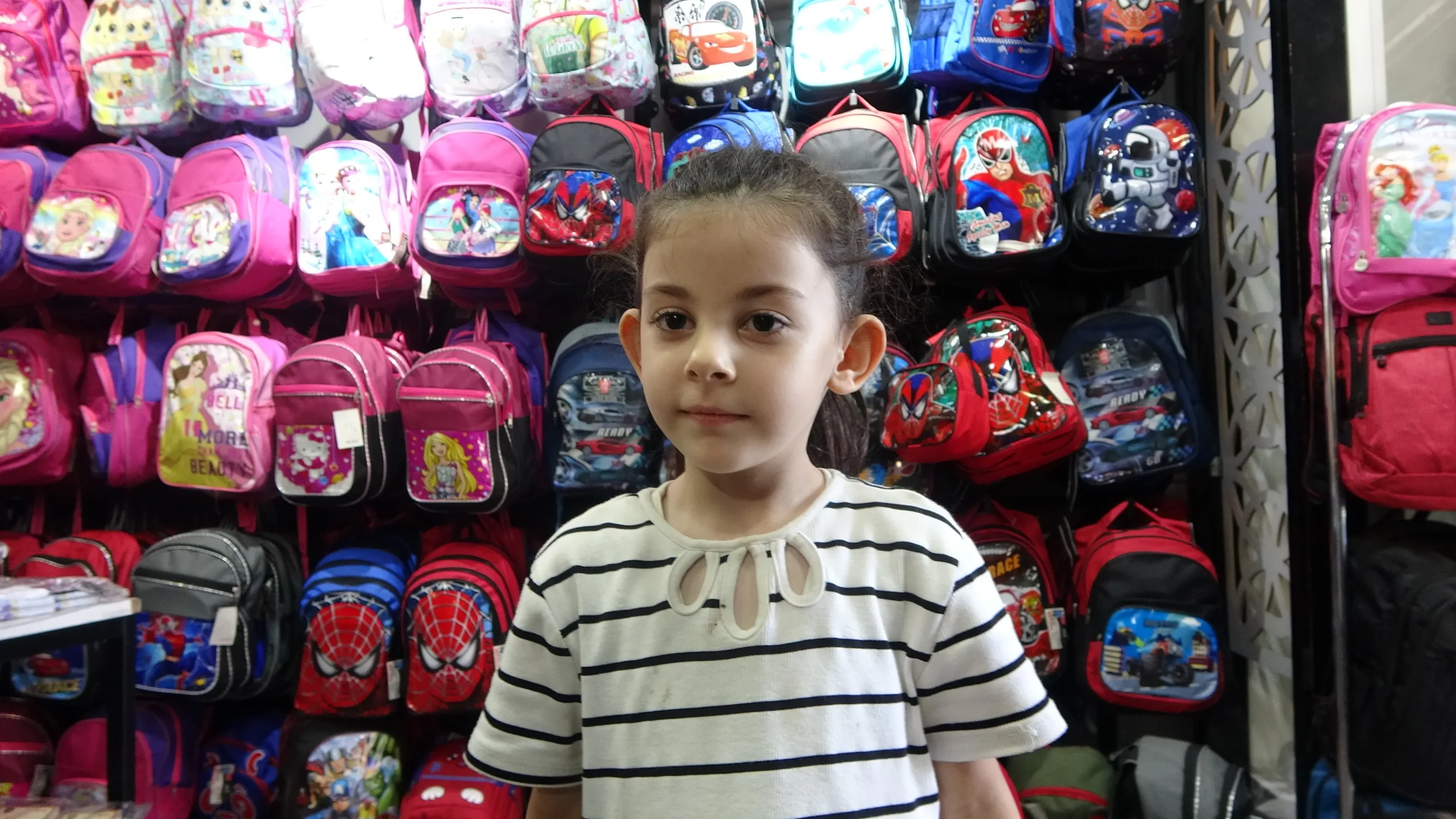 Okul alışverişinde yoğunluk başladı