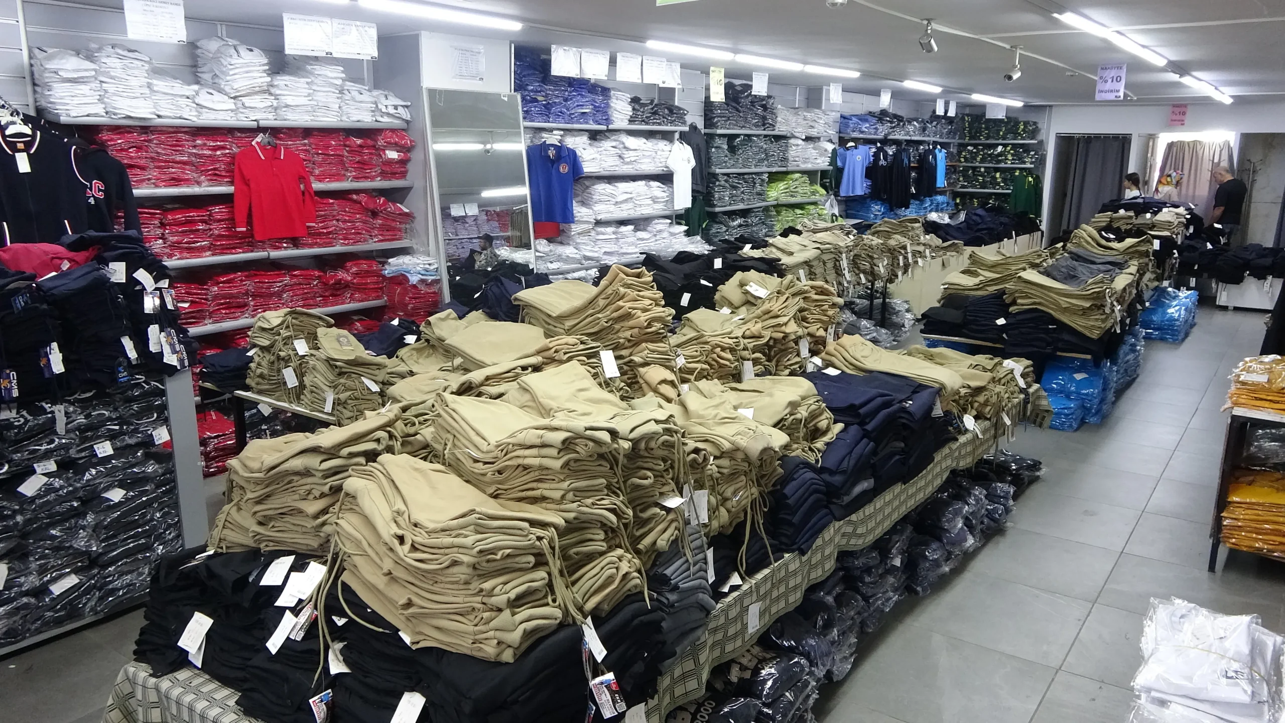 Okul alışverişinde yoğunluk başladı