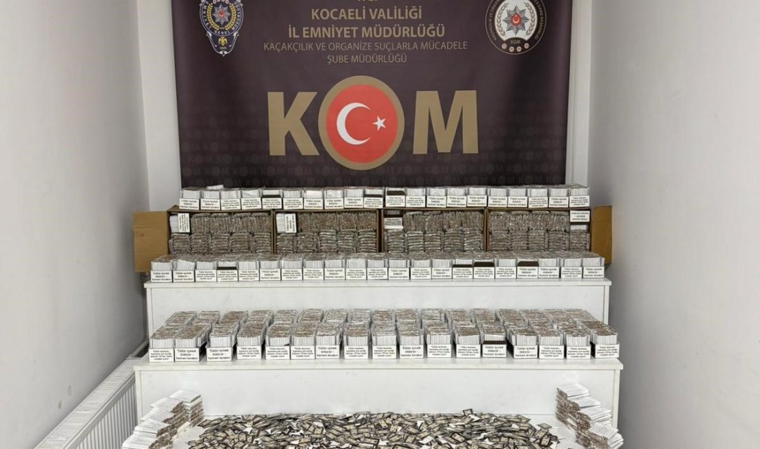Kocaeli'nin Gölcük ilçesinde bir araçta yapılan aramada bin 912 adet