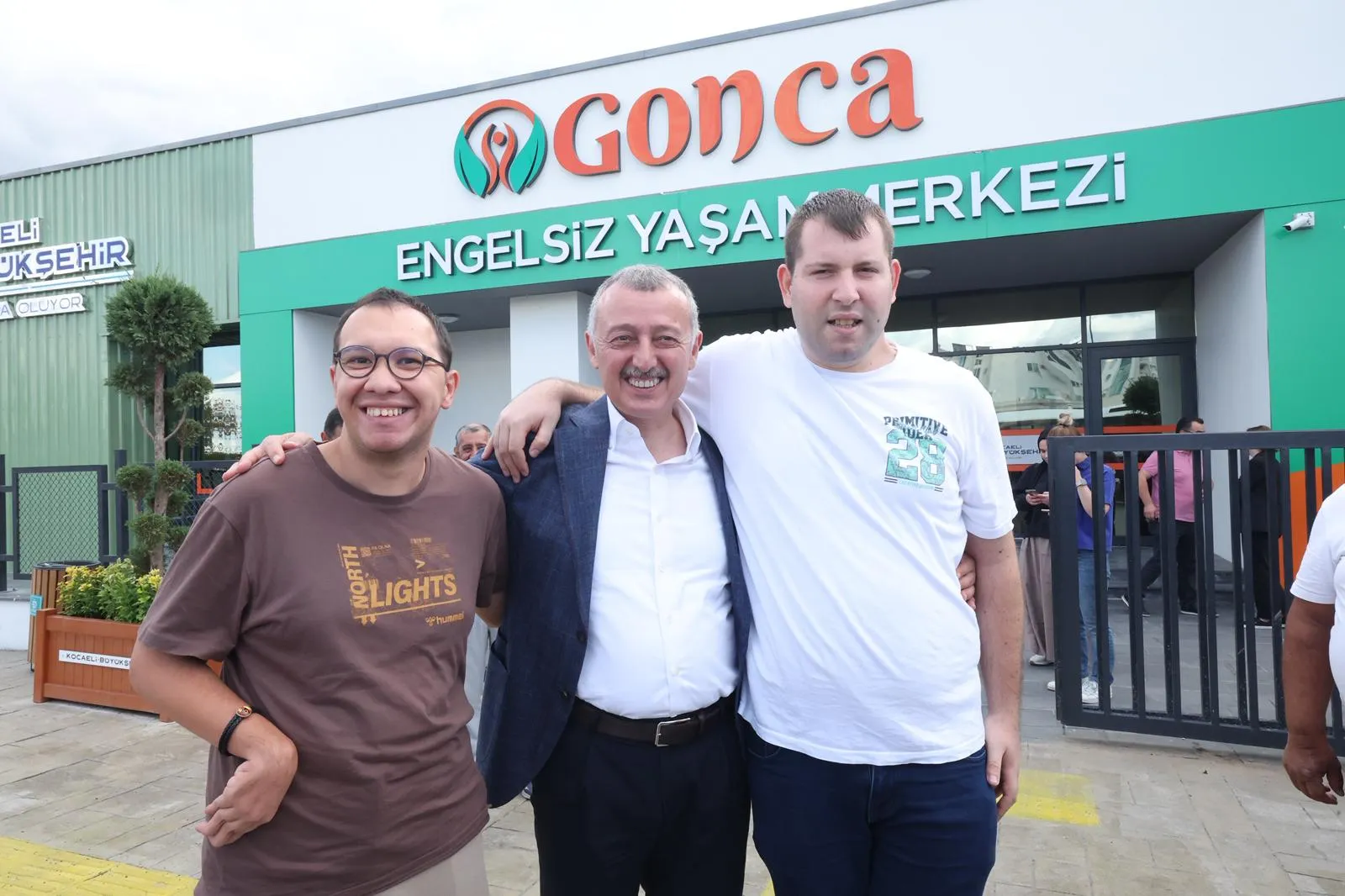 AK Partili Tuğba Işık Ercan Gonca'yı çok beğendi