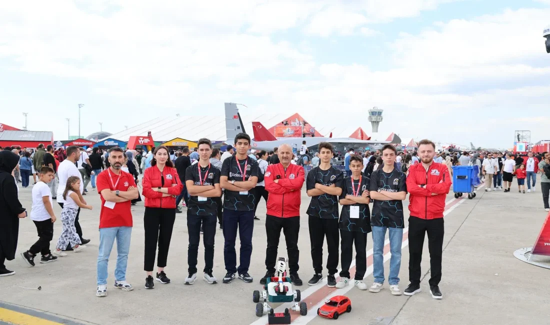 Gebze Belediye Başkanı Zinnur Büyükgöz, Atatürk Havalimanı’nda düzenlenen TEKNOFEST’e katıldı.
Türkiye’nin