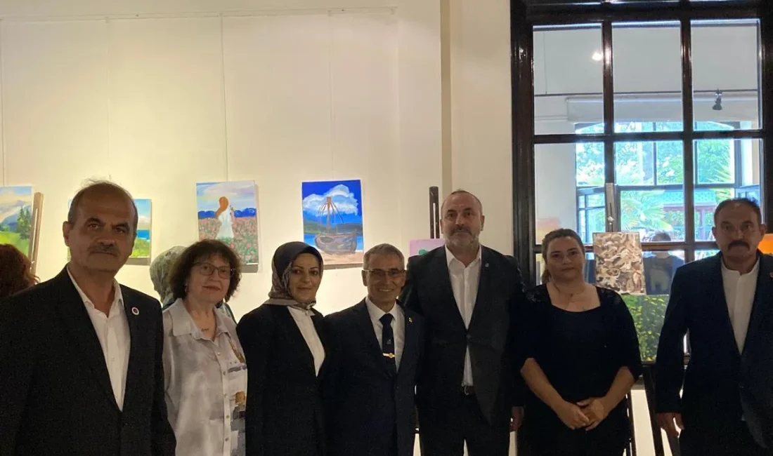 Koç-Der Kocaeli Otizmli Çocuklar Derneği'nin Eski Tren Garı'nda gerçekleştirdiği resim