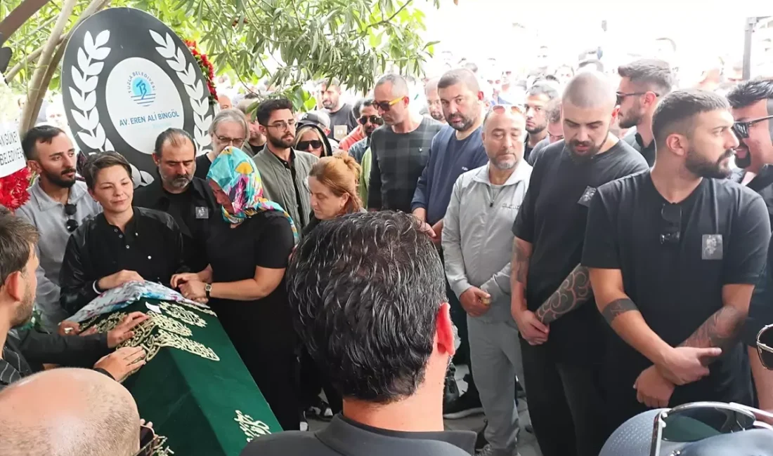 Arabesk müziğin sevilen ismi Güllü, Yalova'daki evinin balkonundan düşerek yaşamını