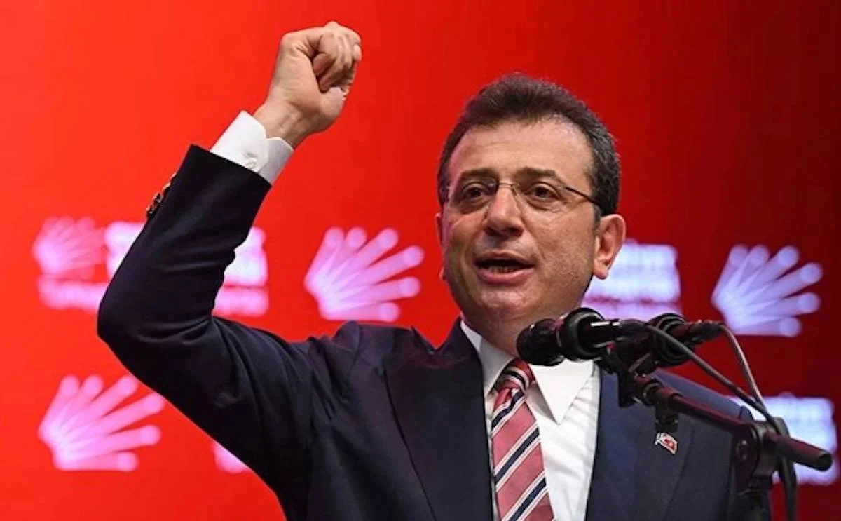 Ekrem İmamoğlu'nun mesajı Kadıköy'de okundu: 'Seçim Güvenliği ve Demokrasi Platformu' çağrısı