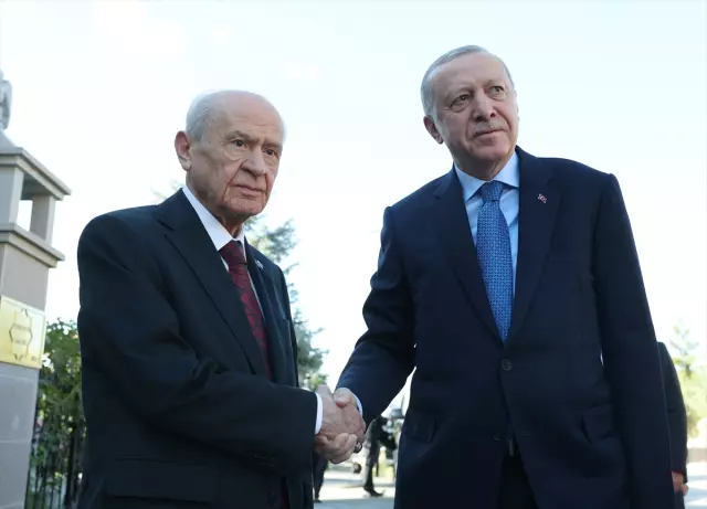 Cumhurbaşkanı Erdoğan ile MHP Genel Başkanı Devlet Bahçeli görüşme gerçekleştirdi!