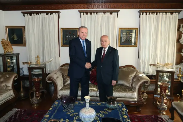 Kritik görüşme: Bahçeli, Cumhurbaşkanı Erdoğan'ı evinde ağırladı