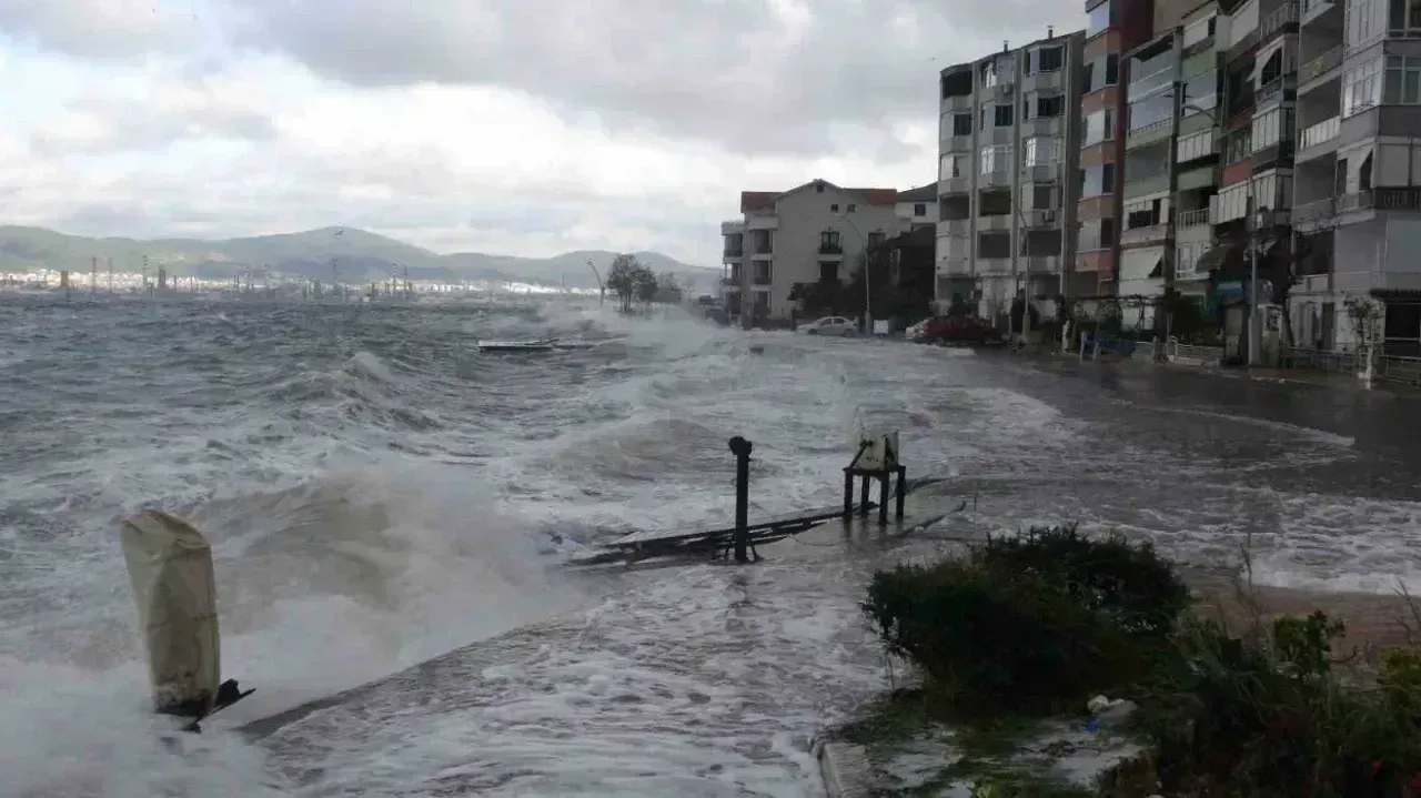 Kocaeli'de cuma gününe kadar fırtına etkili olacak!