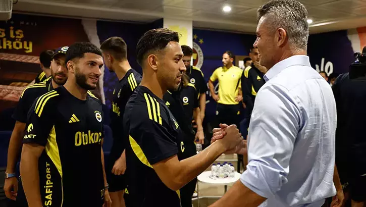 Fenerbahçe, milli futbolcular İrfan Can Kahveci ve Cenk Tosun'un kadro