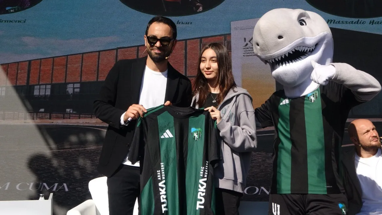 Kocaelispor'un yıldızları, Kitap Fuarı'nda taraftarlarla buluştu