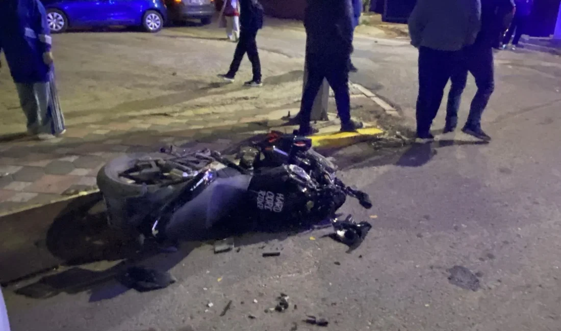 Kocaeli'nin Körfez ilçesinde iş makinesi ile çarpışan motosikletin sürücüsü ağır