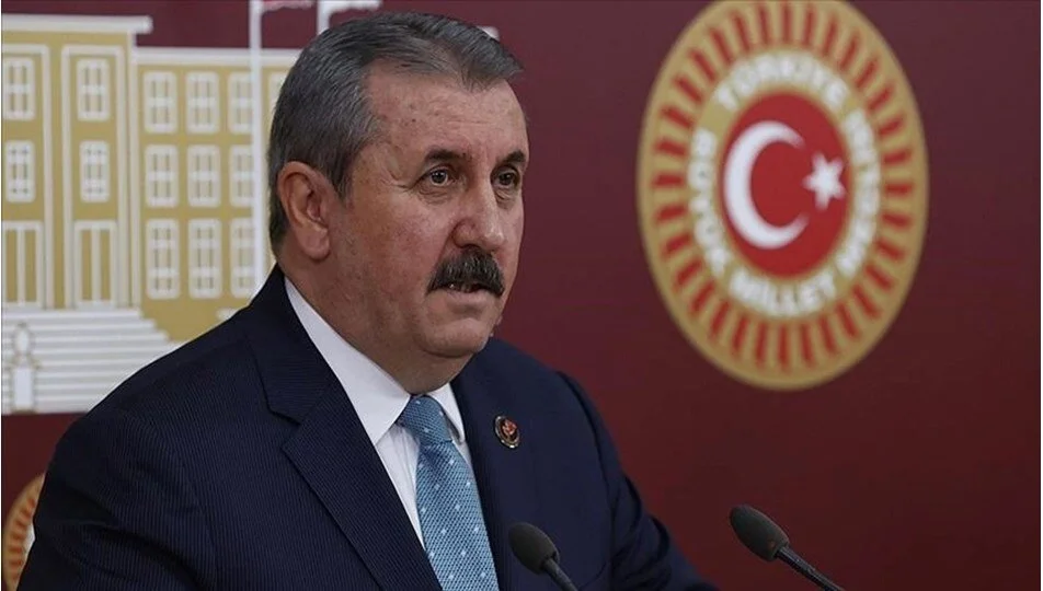 Meclis'teki "Biji Serok Apo" sloganına Destici'den sert tepki: Kafalarını ezip geçeceksin