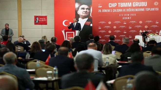 Kılıçdaroğlu'na yakın isimler CHP kampına katılmadı