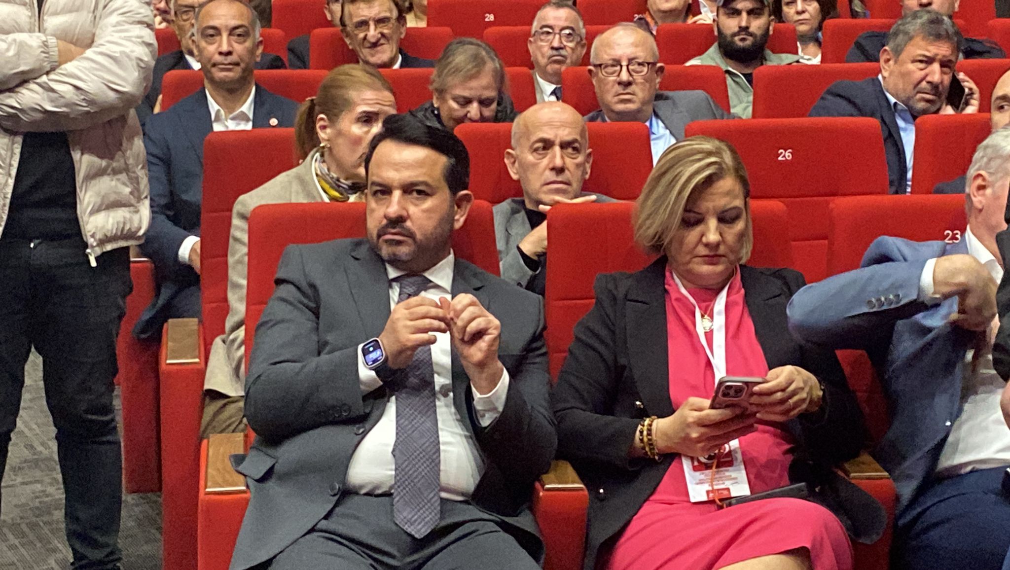 CHP Kocaeli İl Kongresinde İzmit Belediye Başkanı Fatma Kaplan Hürriyet’e söz hakkı verilmedi. Hürriyet sosyal medyasından yine mağdur edildiğini söyledi.