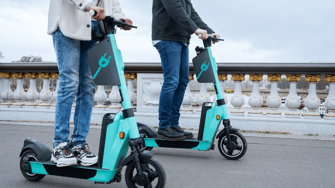 Elektrikli scooter kullanımına yeni yaş sınırlaması geliyor