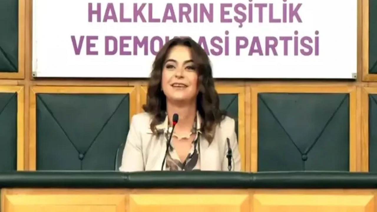 Meclis'teki "Biji Serok Apo" sloganına Destici'den sert tepki: Kafalarını ezip geçeceksin