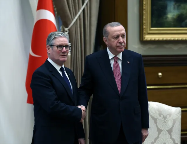 Erdoğan ve Starmer imzaları attı: Türkiye, 44 Eurofighter alacak