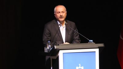 Gebze Belediye Başkanı Zinnur Büyükgöz, sürekli "Canınız cehenneme” diyerek meclisi