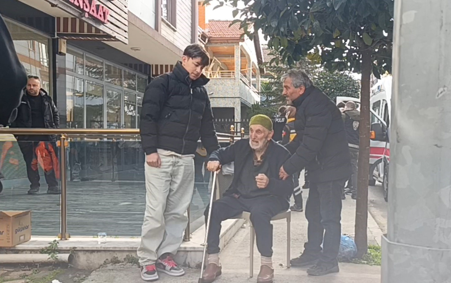 Şüpheli ölüm: 3 çocuk babası 67 yaşındaki adam evinde ölü bulundu