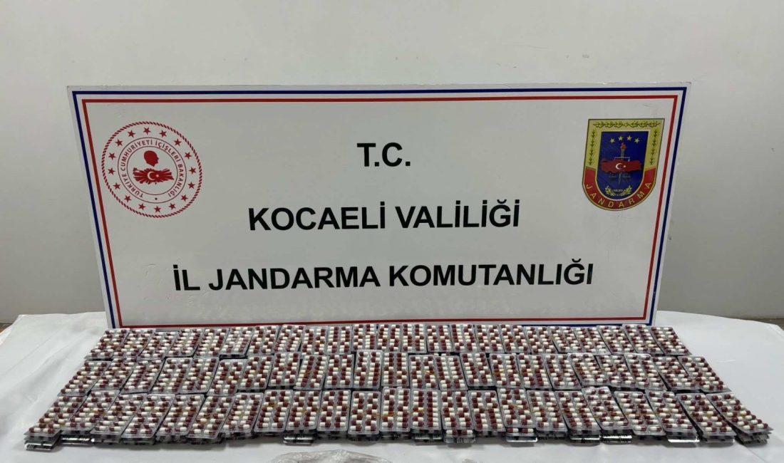 Kocaeli'de jandarma ekiplerince düzenlenen uyuşturucu operasyonlarında, 3 kilogram bonzai ile