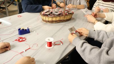 Kocaeli Büyükşehir Belediyesi bünyesinde hizmet veren İzmit Beyaz Kalpler Eğitim